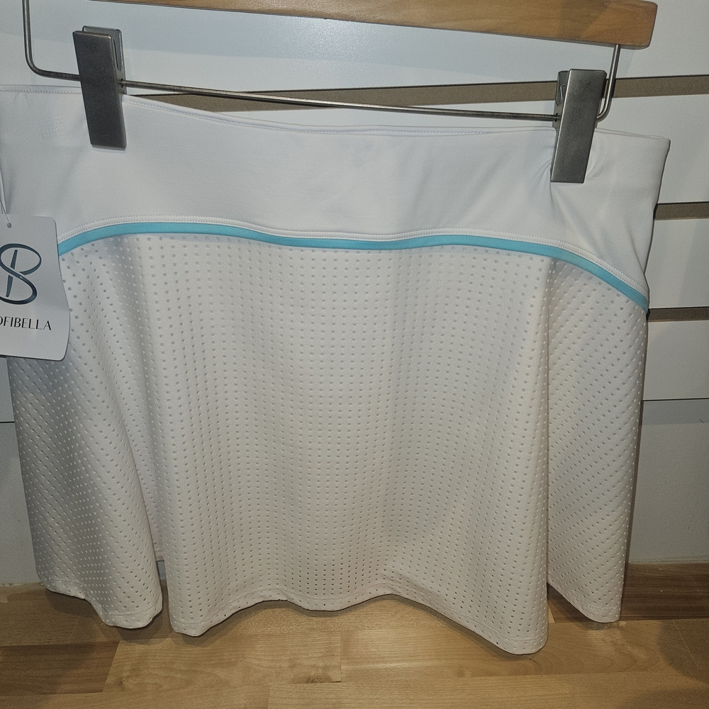Sofibella Higg Waisted Tennis Skirt with Blue Accent